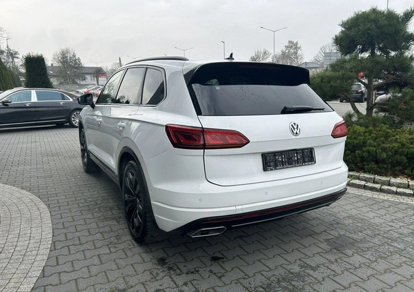 Volkswagen Touareg cena 234900 przebieg: 59000, rok produkcji 2019 z Słupca małe 379